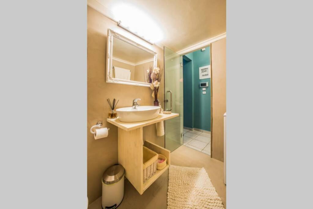 Athinas Apartment Пірей Екстер'єр фото