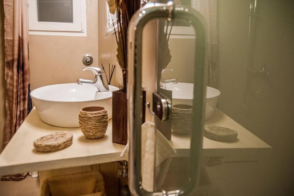 Athinas Apartment Пірей Екстер'єр фото