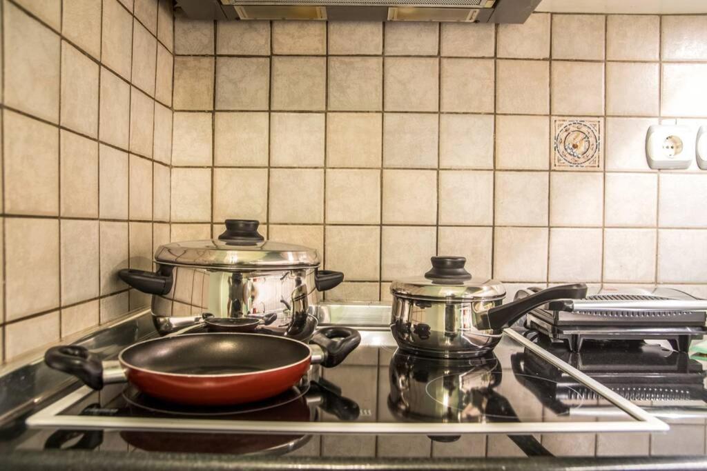 Athinas Apartment Пірей Екстер'єр фото